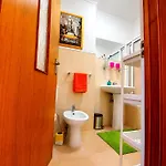 Apartmentfour דירה *