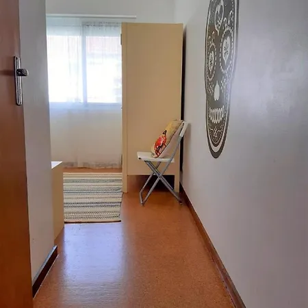 Apartmentfour * Πόντα Ντελγκάντα